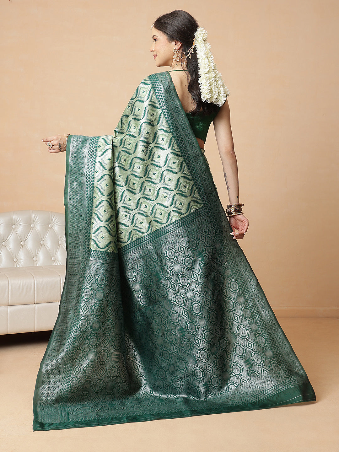 Banarasi Silk Zari Woven Design Abstract Saree With Contrast Border