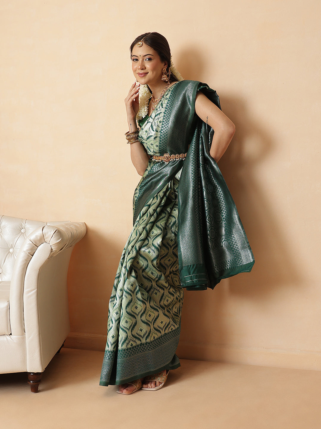 Banarasi Silk Zari Woven Design Abstract Saree With Contrast Border