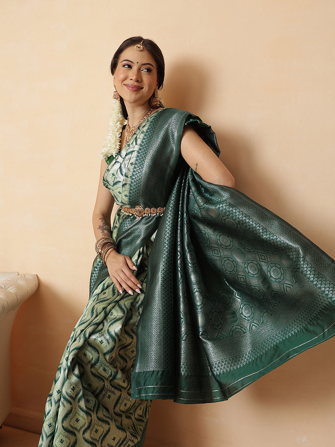 Banarasi Silk Zari Woven Design Abstract Saree With Contrast Border