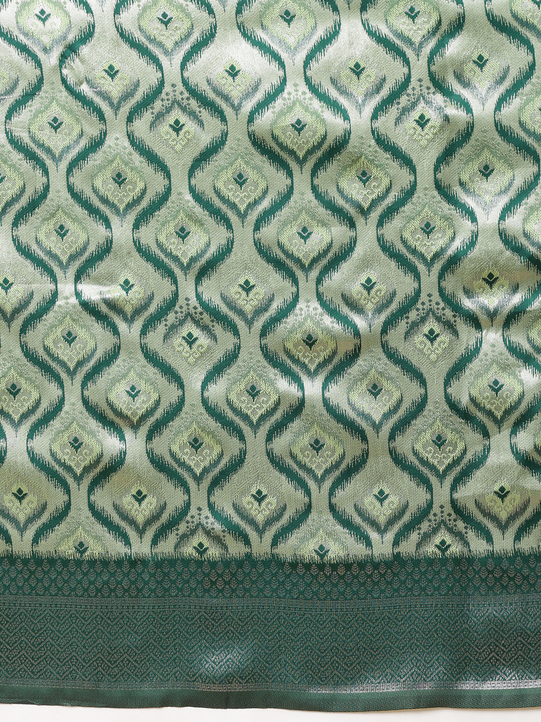 Banarasi Silk Zari Woven Design Abstract Saree With Contrast Border