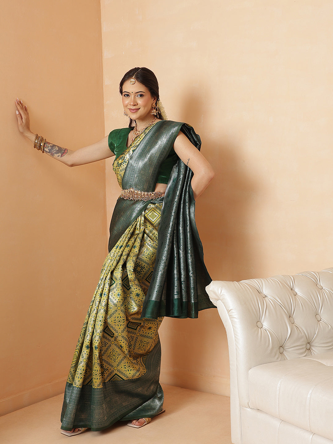 Banarasi Silk Zari Woven Design Abstract Saree With Contrast Border
