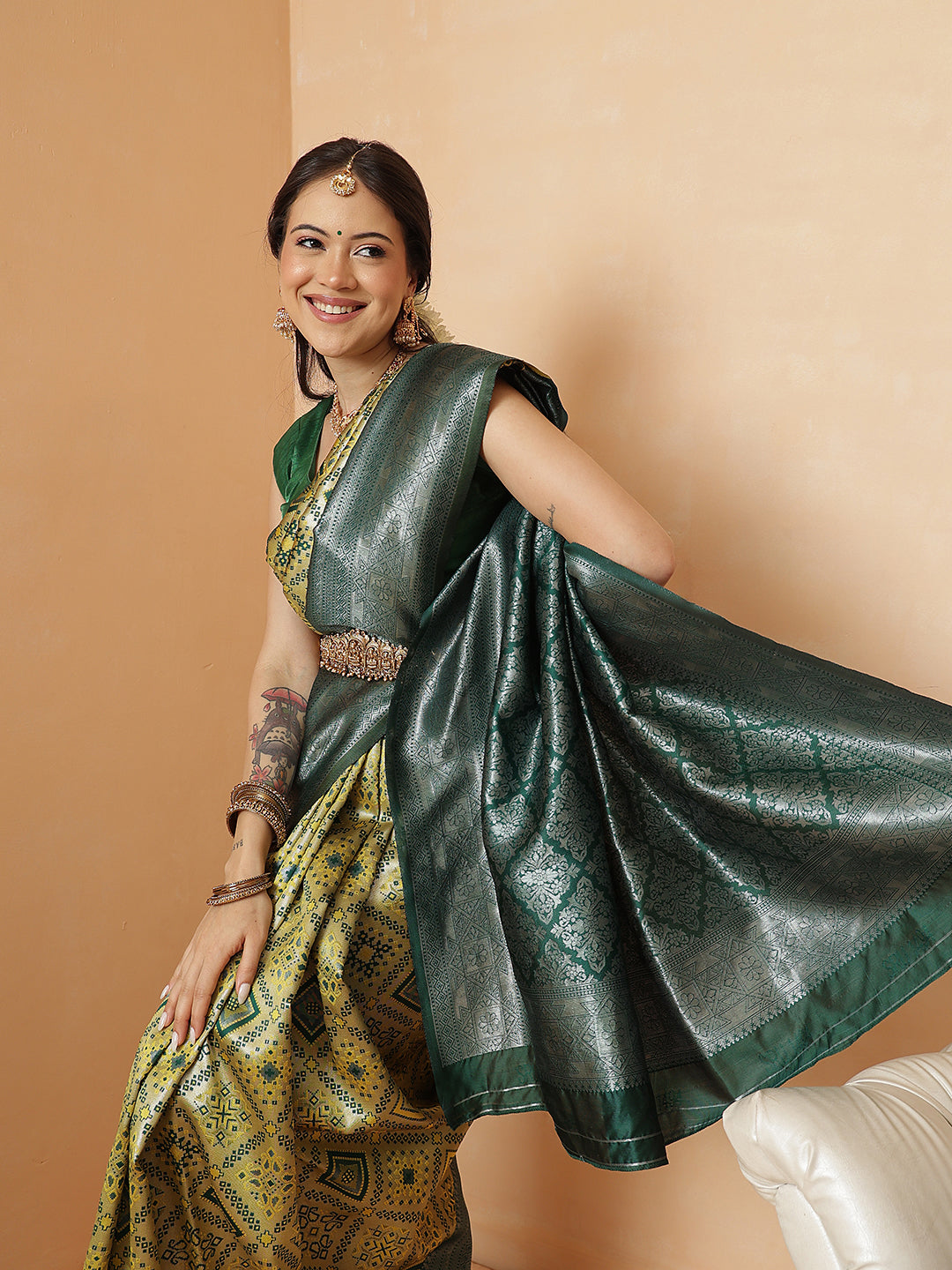Banarasi Silk Zari Woven Design Abstract Saree With Contrast Border