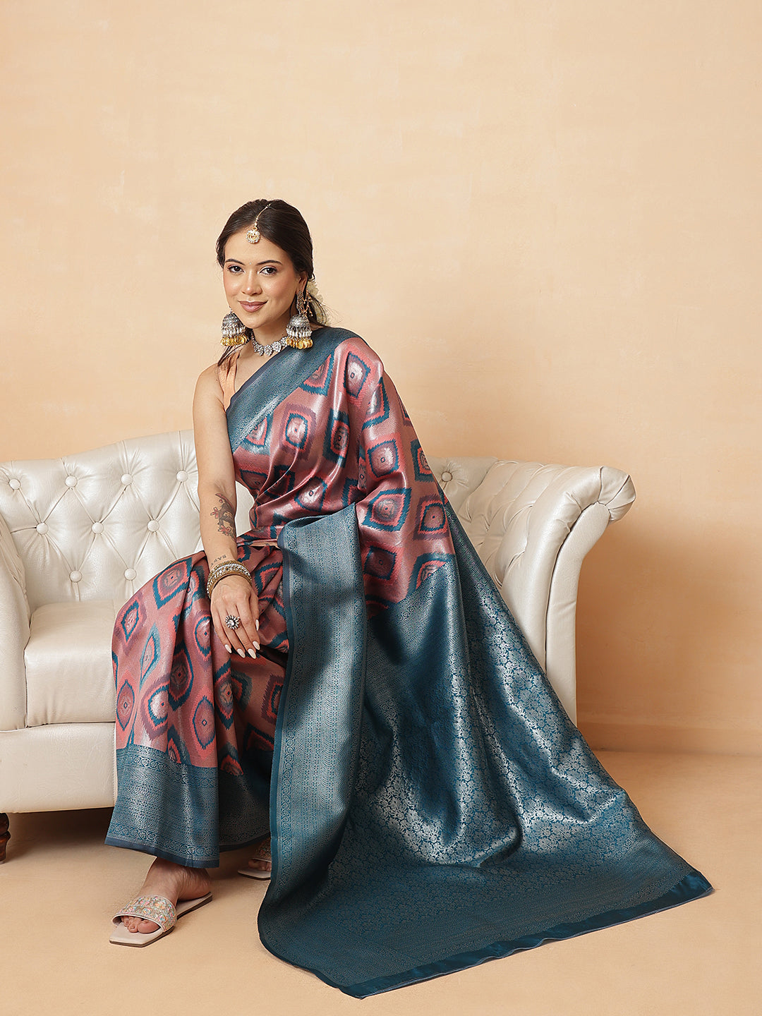 Banarasi Silk Zari Woven Design Abstract Saree With Contrast Border