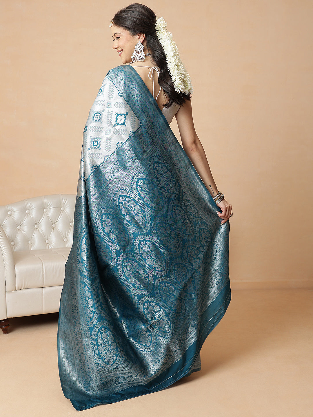 Banarasi Silk Zari Woven Design Abstract Saree With Contrast Border