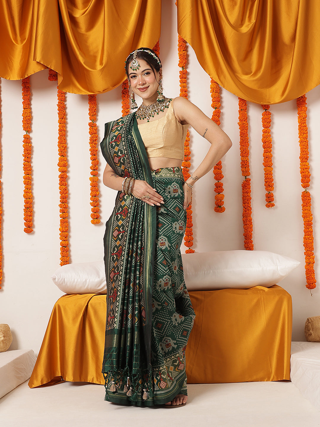 Pure Weaving Patola Saree With Beautiful Handmade Tassels – Green – view 2