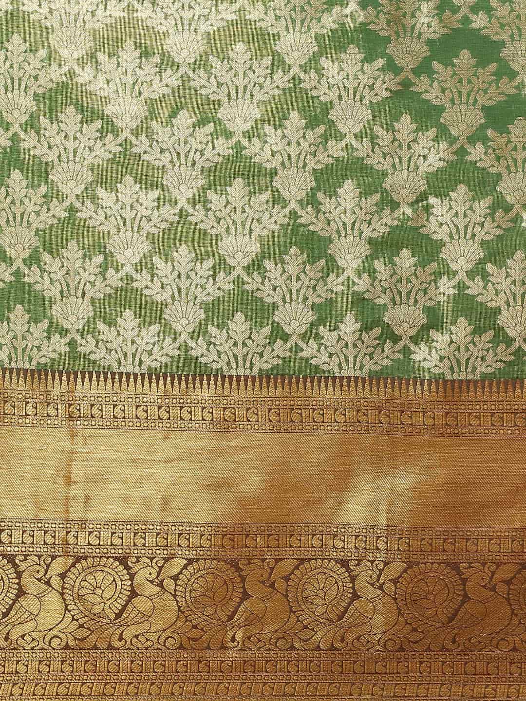 Women's Brocade Soft Silk Zari Woven Saree With Unstitched Blouse Piece