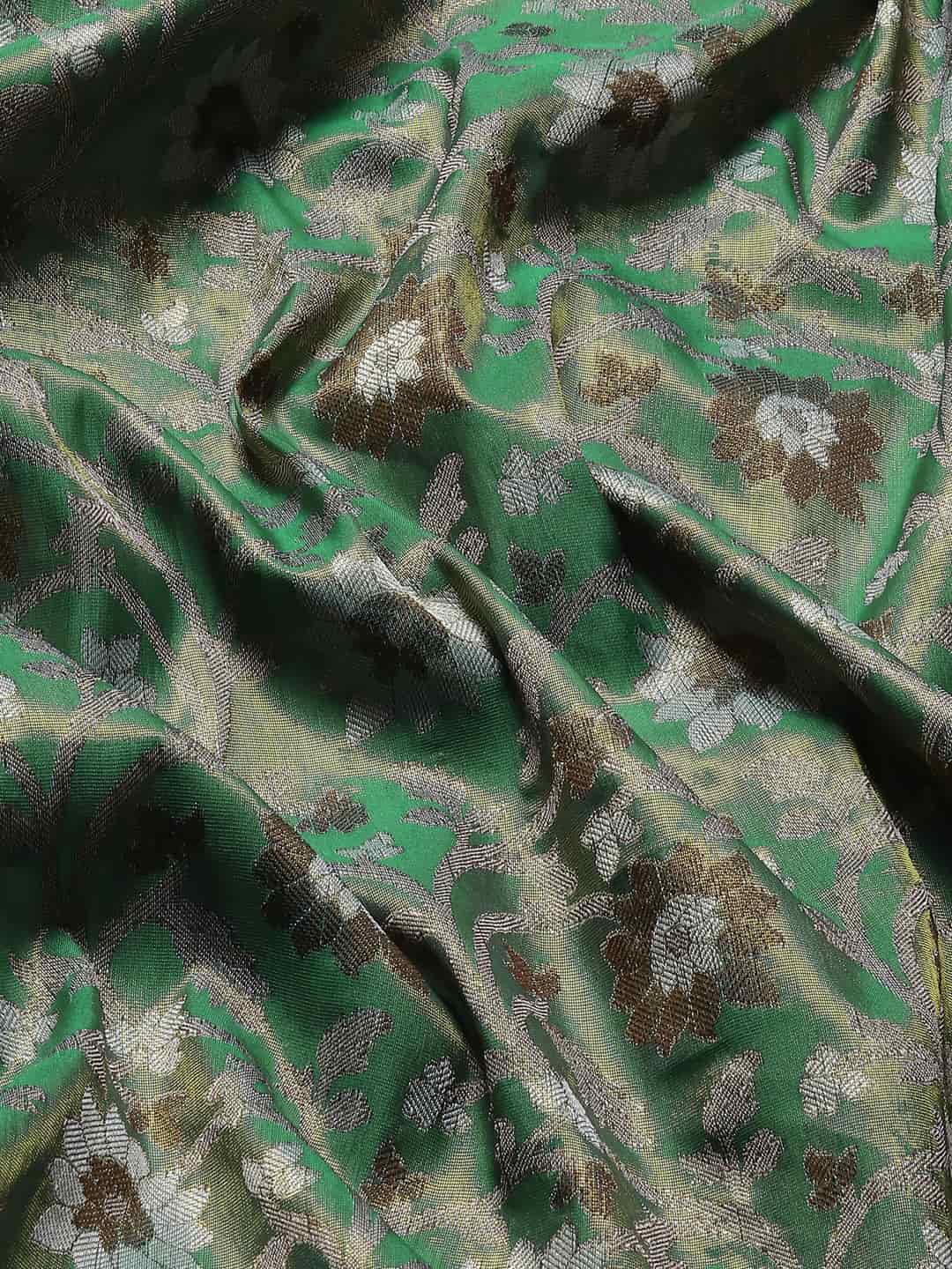 Women's Brocade Soft Silk Zari Woven Saree With Unstitched Blouse Piece