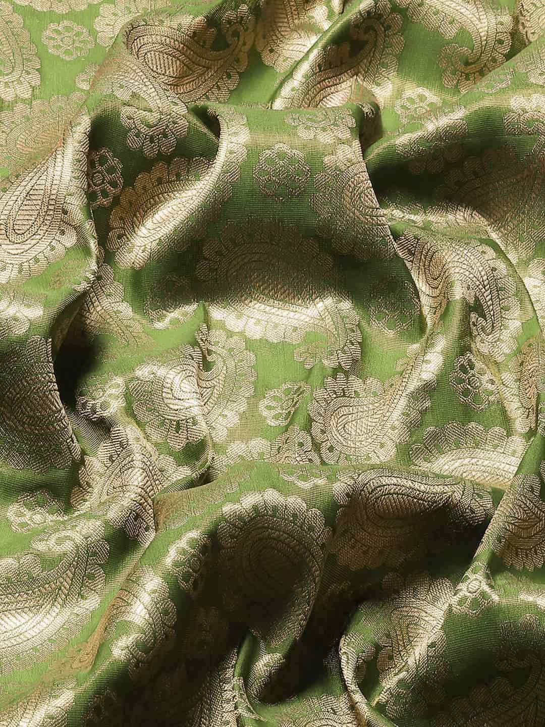 Women's Brocade Soft Silk Zari Woven Saree With Unstitched Blouse Piece