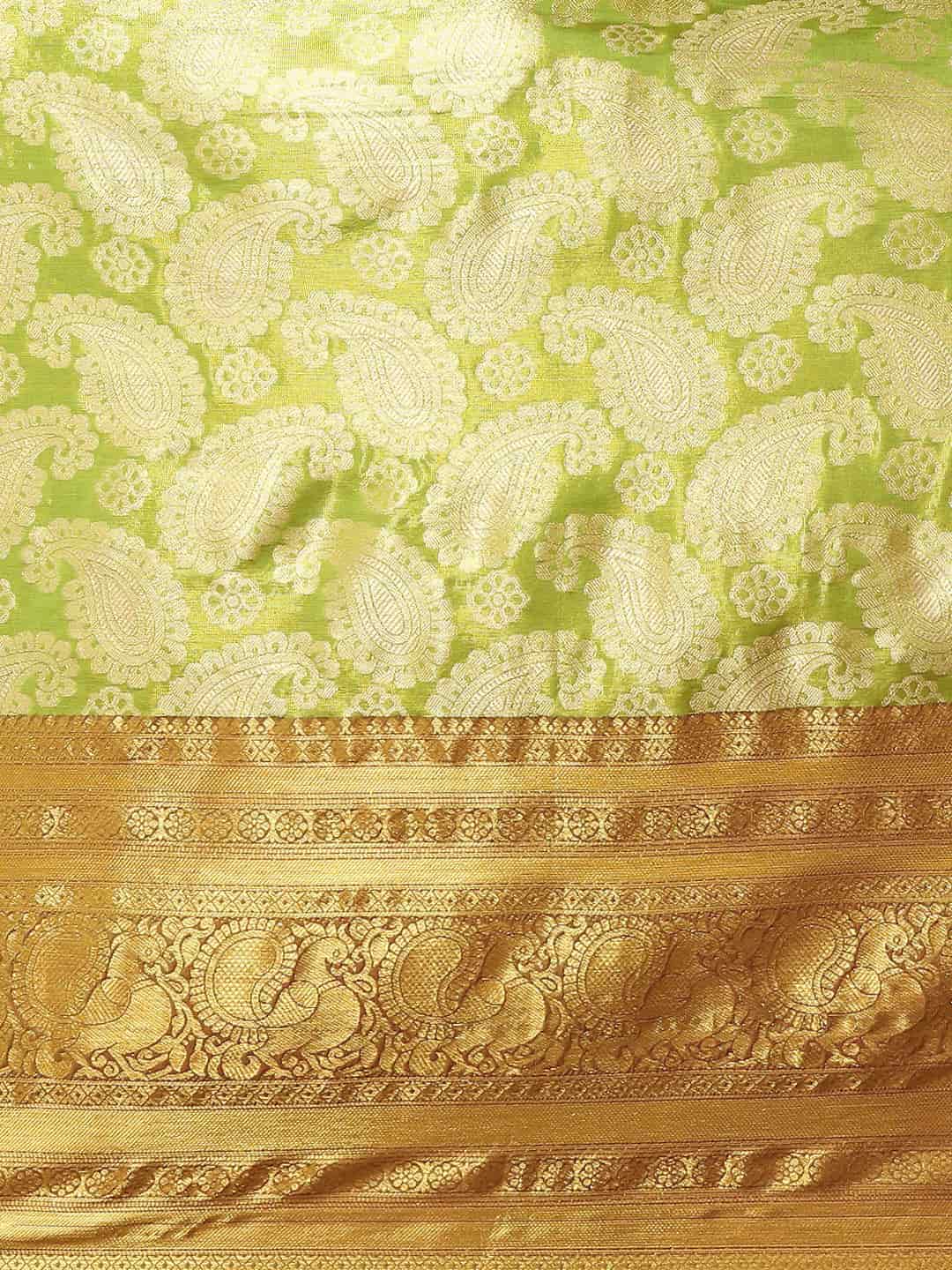 Women's Brocade Soft Silk Zari Woven Saree With Unstitched Blouse Piece