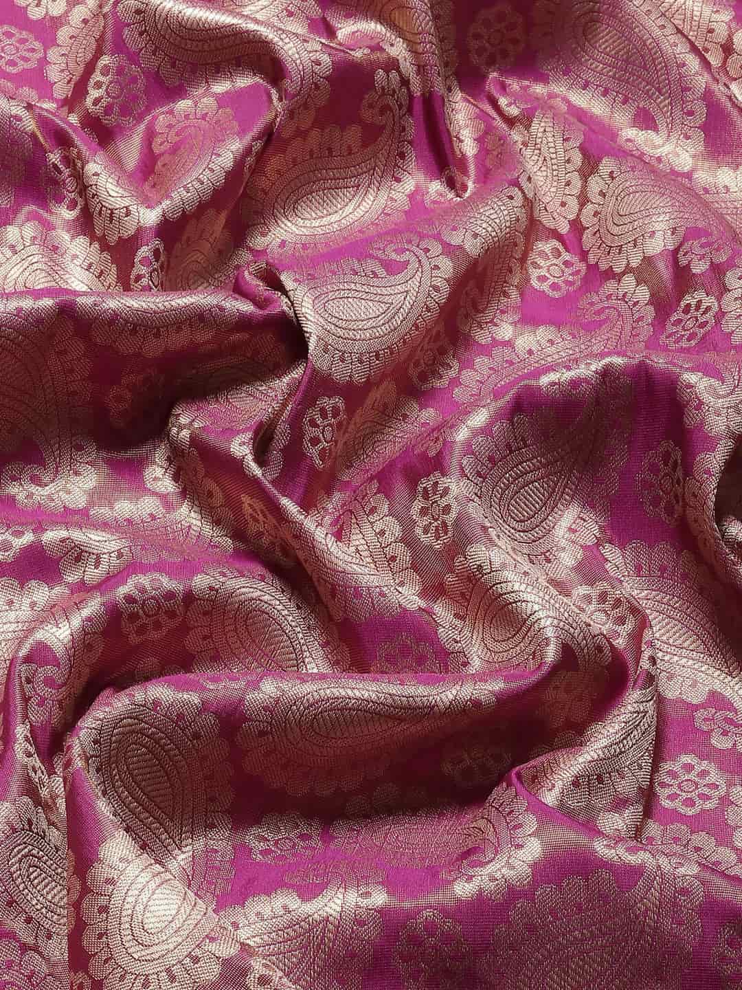 Women's Brocade Soft Silk Zari Woven Saree With Unstitched Blouse Piece