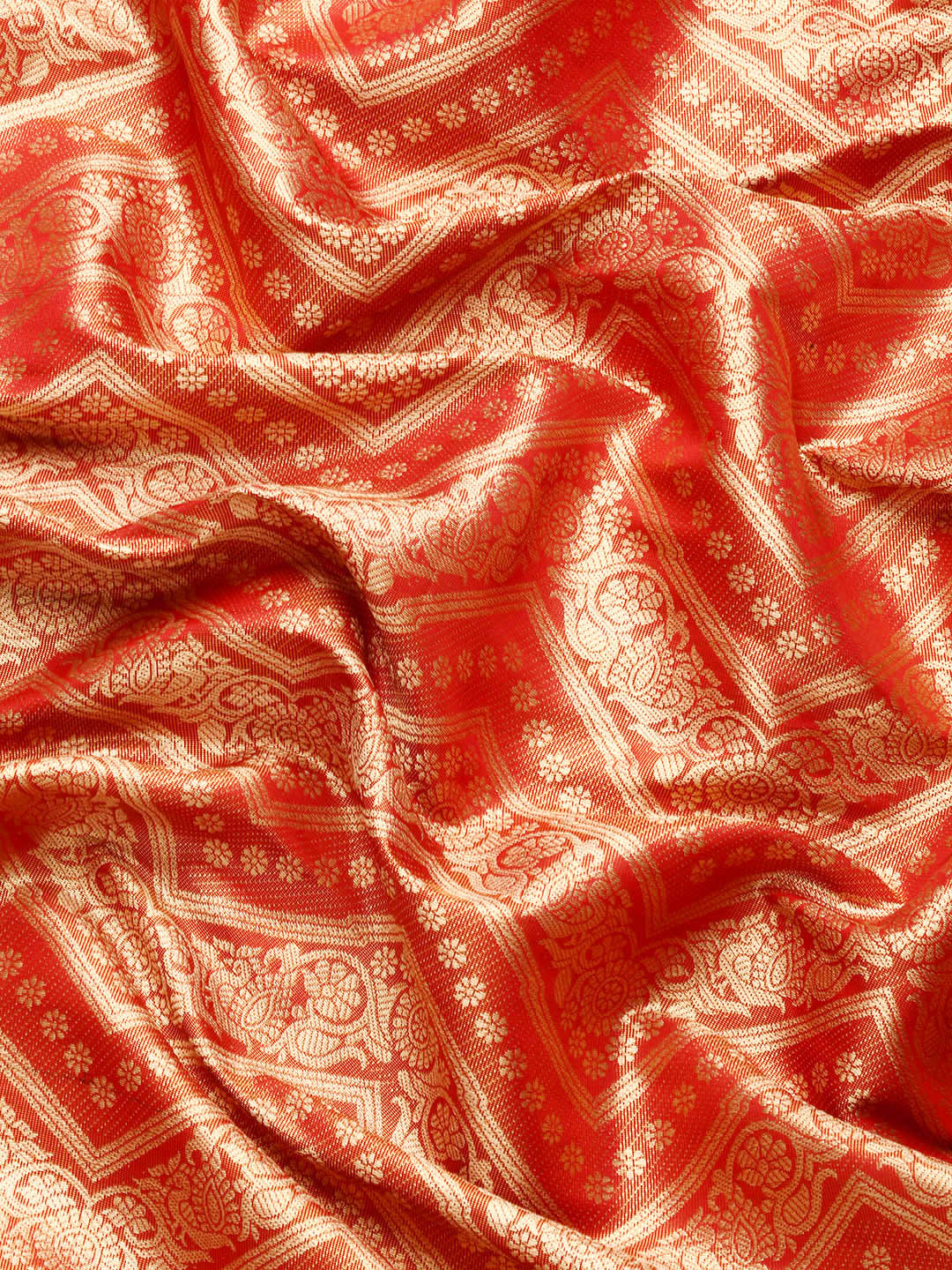 Women's Brocade Soft Silk Zari Woven Saree With Unstitched Blouse Piece