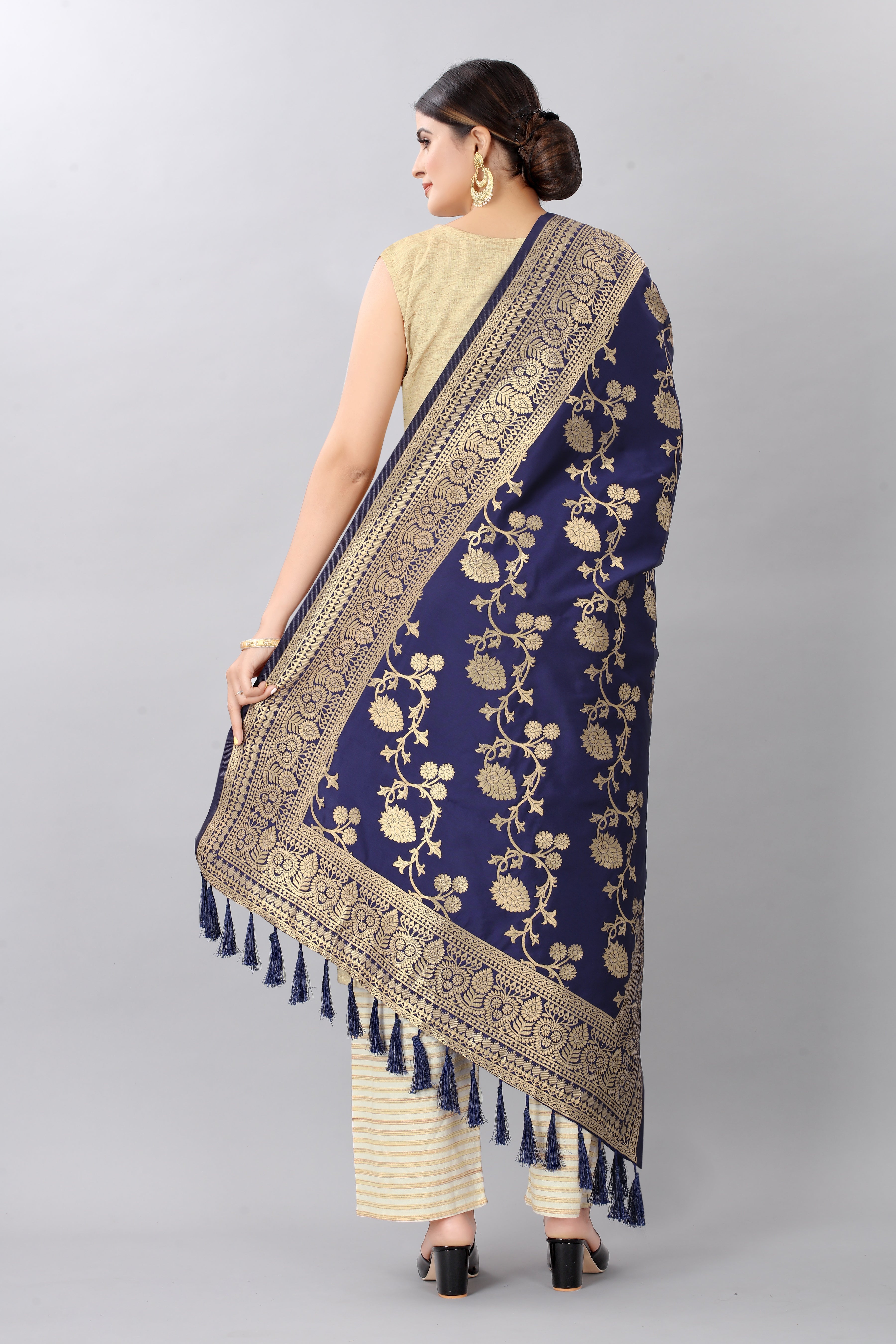 Women Navy Blue & Gold Coloured Jacquared Banarasi Dupatta