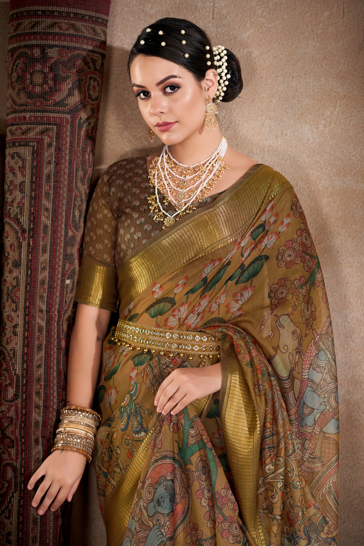 Women Kalamkari Printed Saree With Zari Border