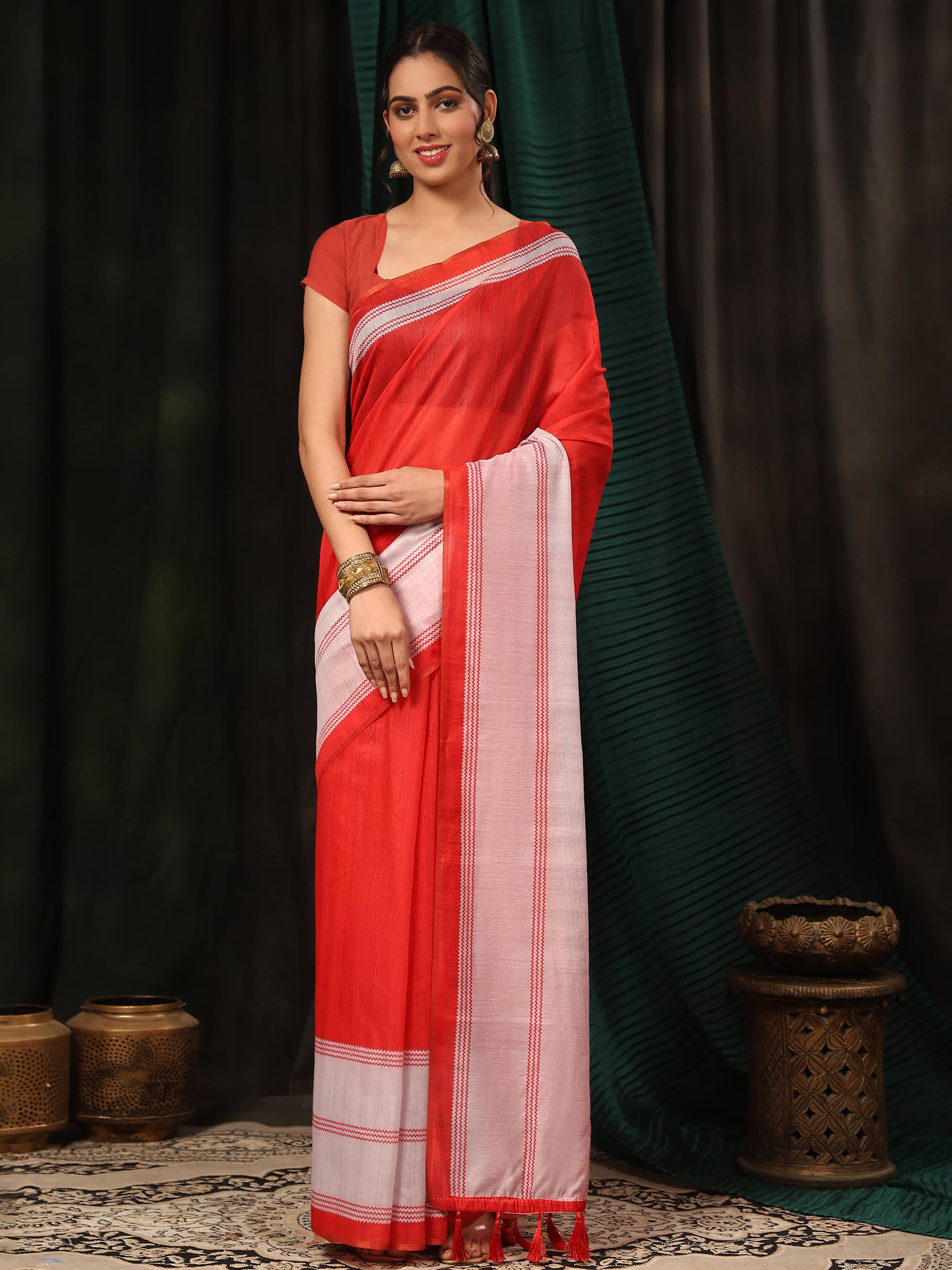 Women Cotton Blend Digital Print Saree