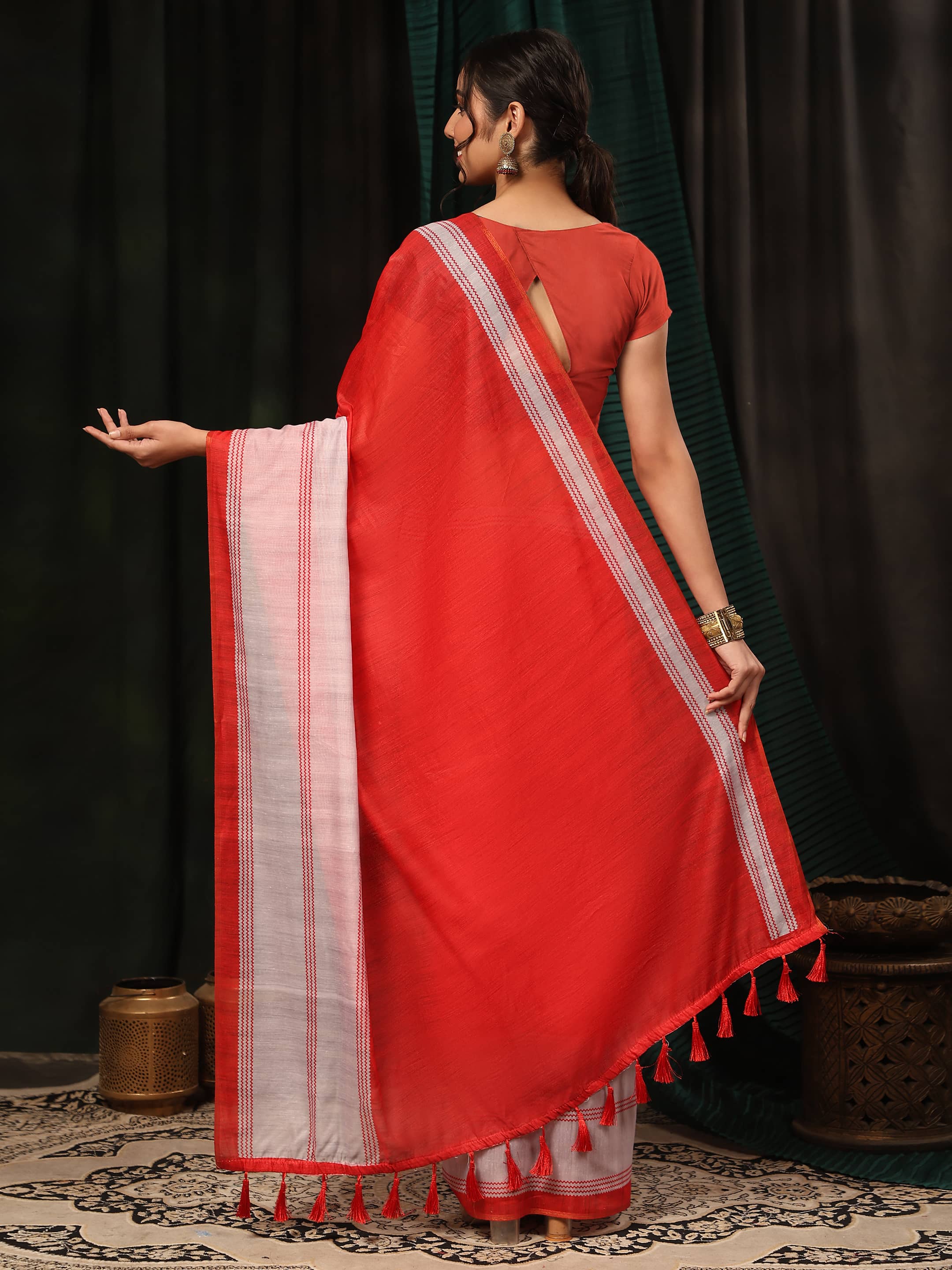 Women Cotton Blend Digital Print Saree