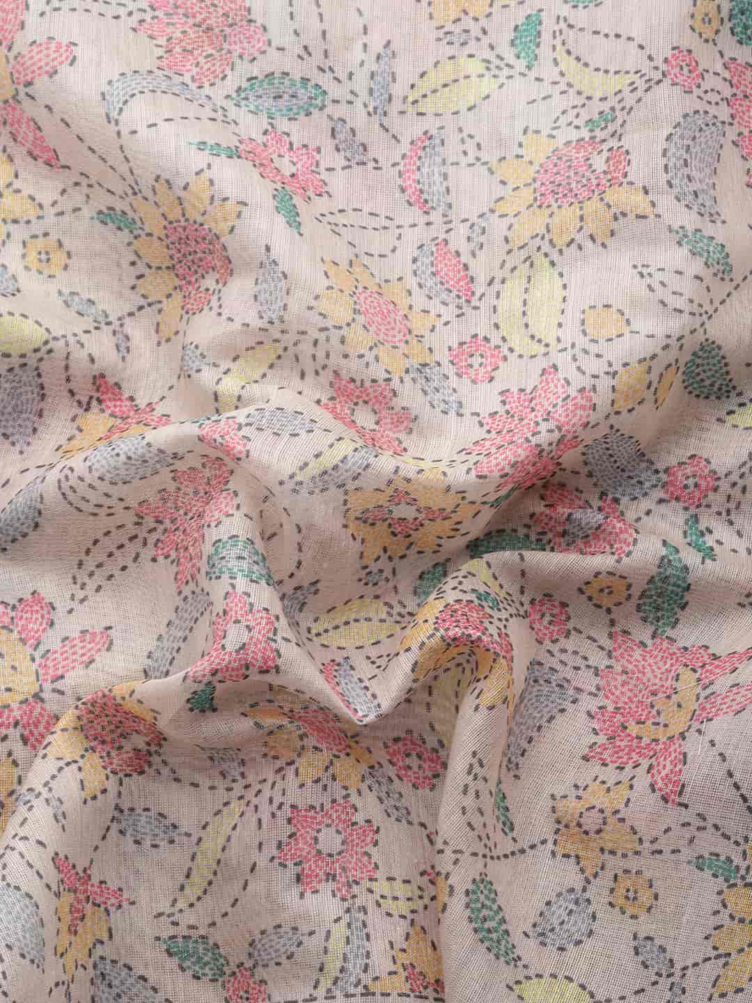 Women Kalamkari Digital Print Saree