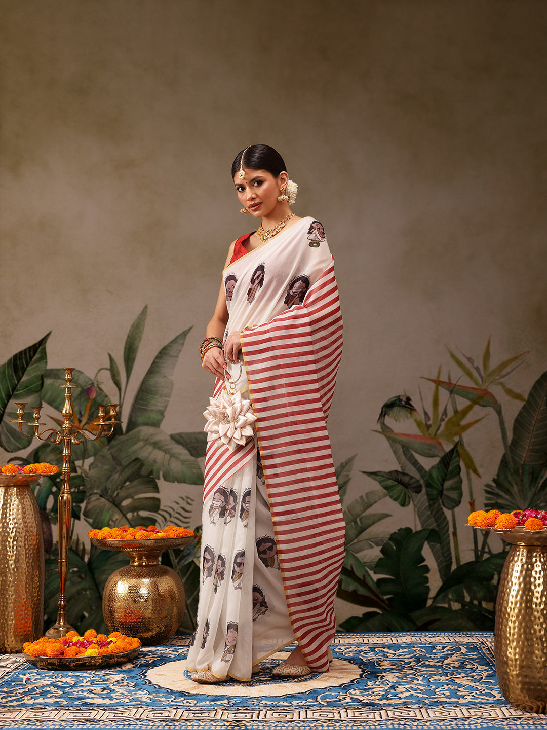 Women Cotton Blend Digital Printed Saree