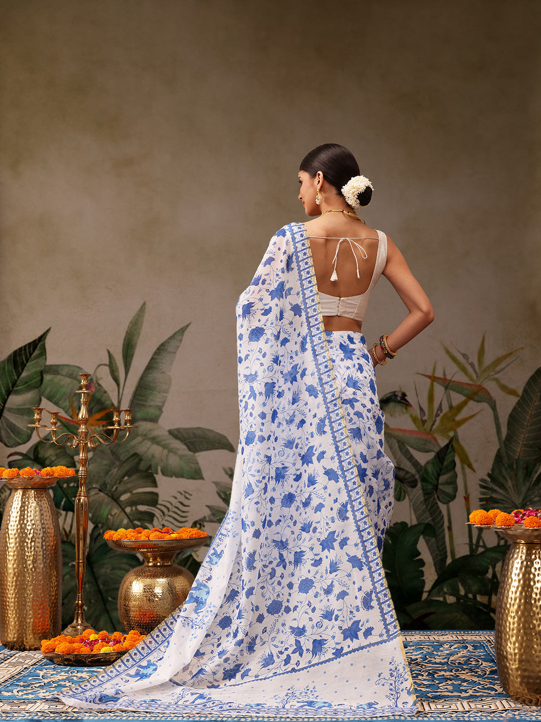 Women Cotton Blend Digital Printed Saree