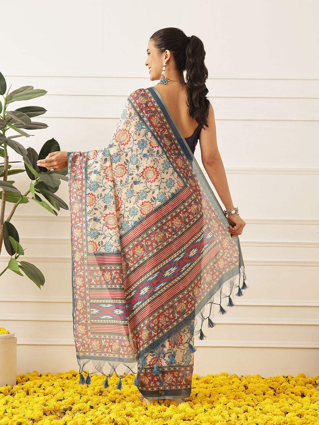 Women's Digital Printed Cotton Chanderi Saree With Beautiful Tassels