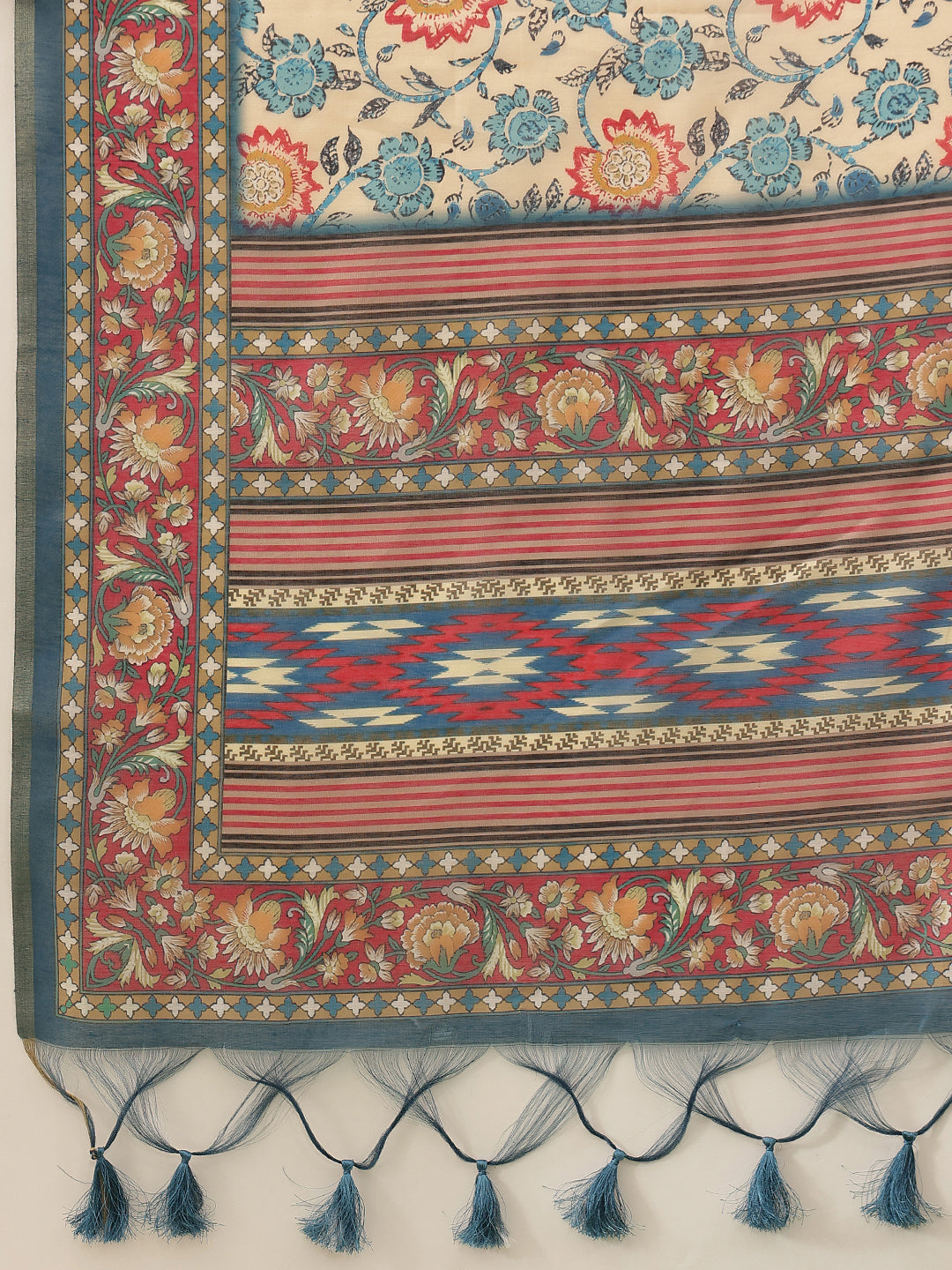 Women's Digital Printed Cotton Chanderi Saree With Beautiful Tassels