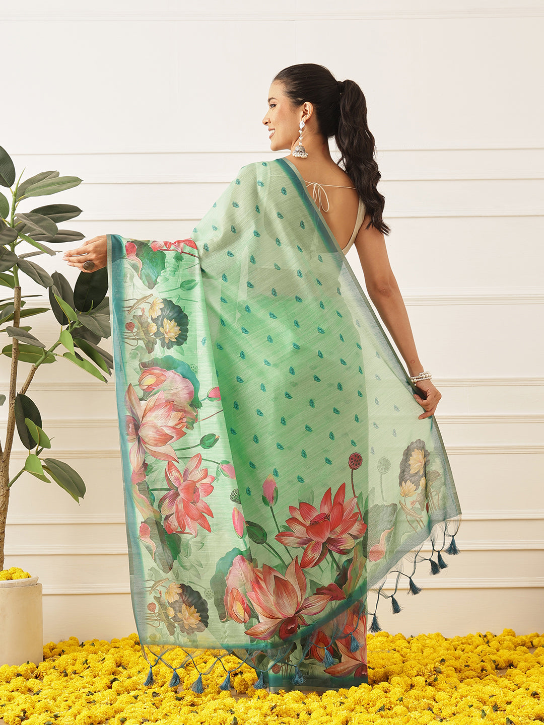 Women's Digital Printed Cotton Chanderi Saree With Beautiful Tassels