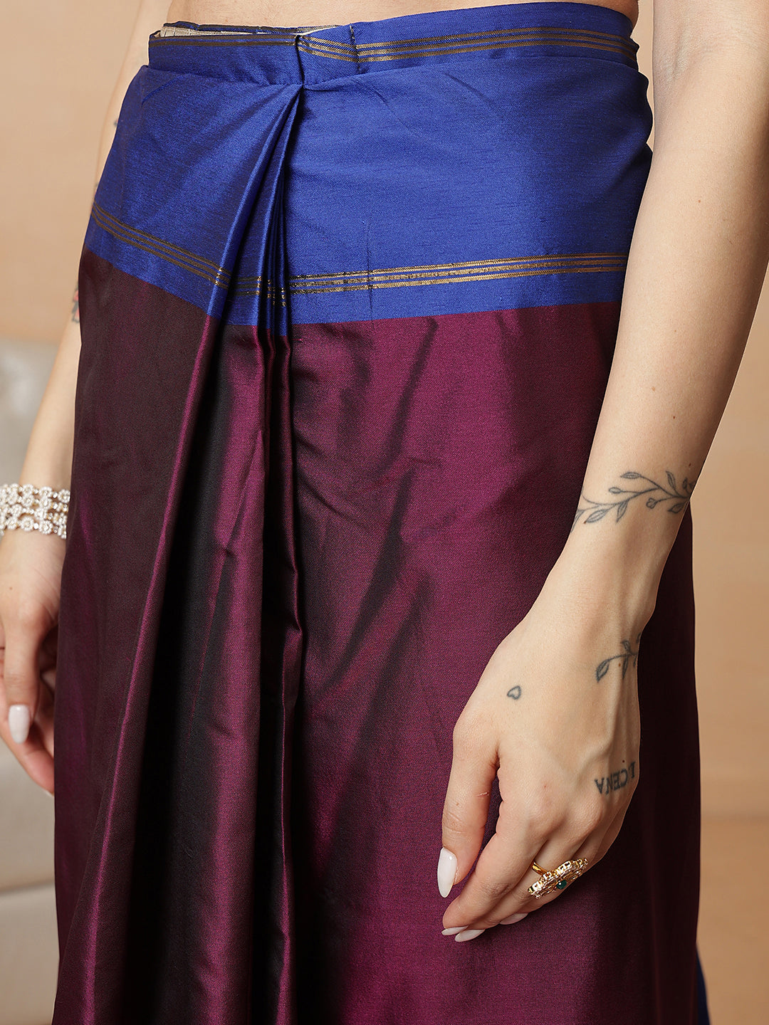 Women's Arani Pattu Soft Silk Upada Solid Ready to Wear Saree
