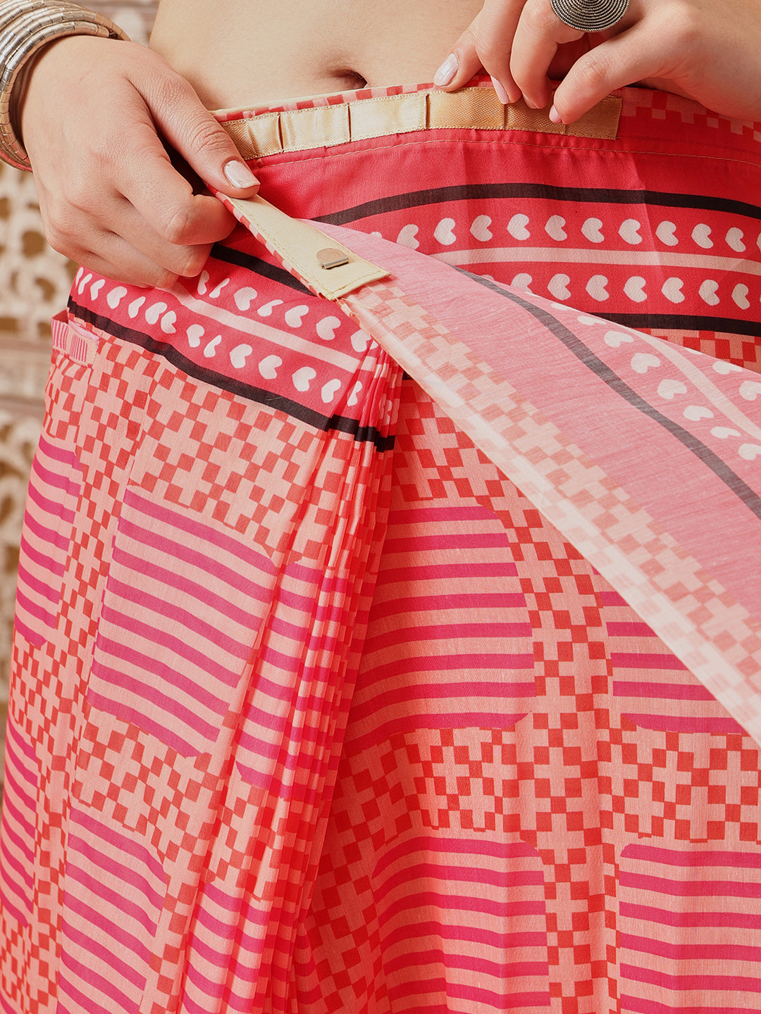 Mul Cotton Animal Printed Pocket Saree