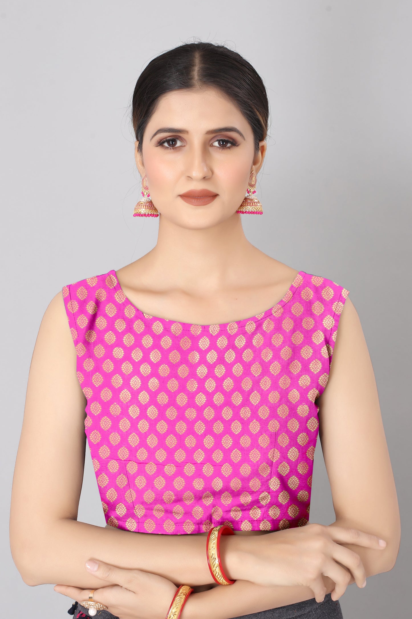 Women Heavy Border Checks Weaving Work Saree With Rich Pallu