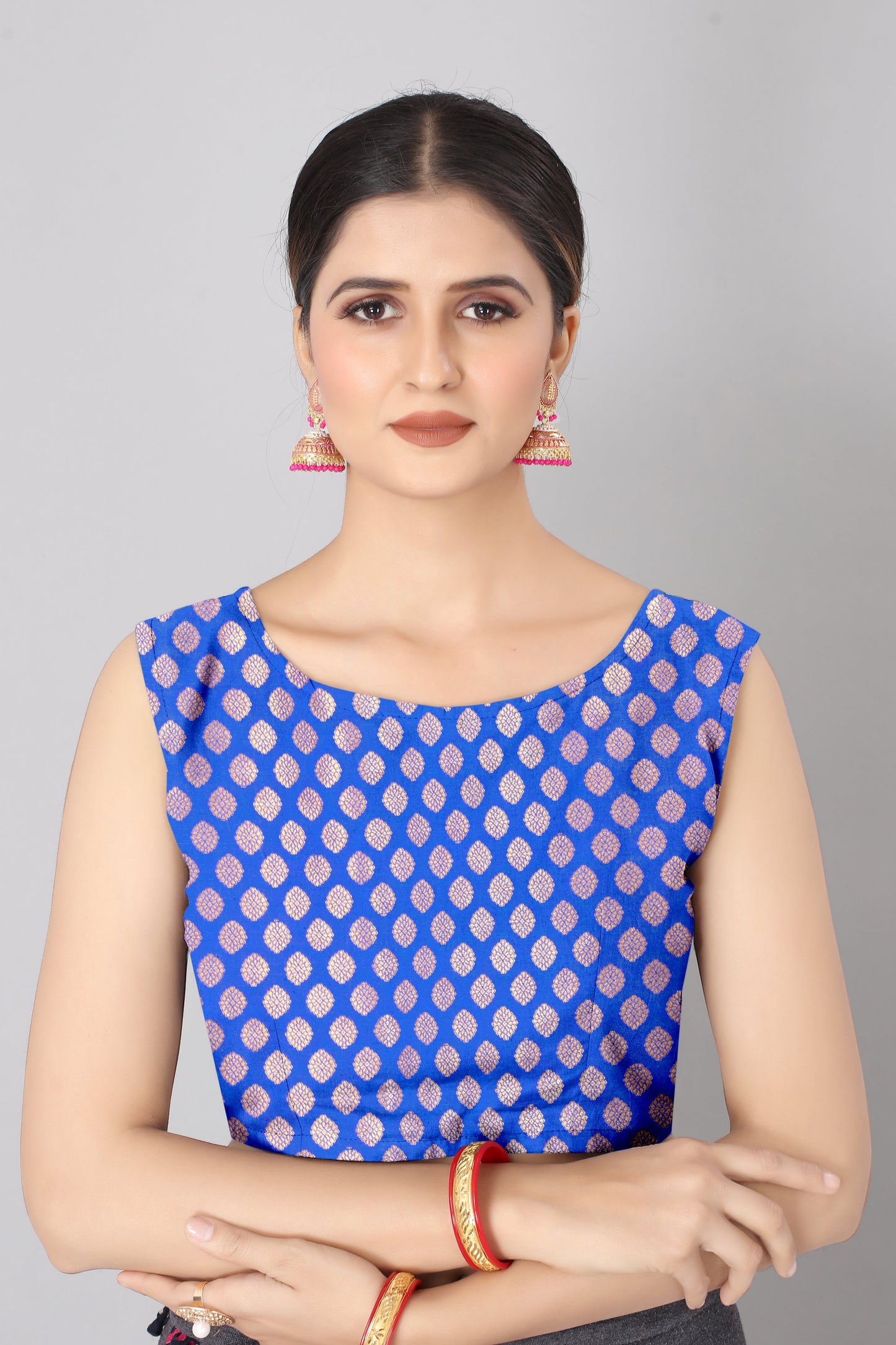 Women Heavy Border Checks Weaving Work Saree With Rich Pallu