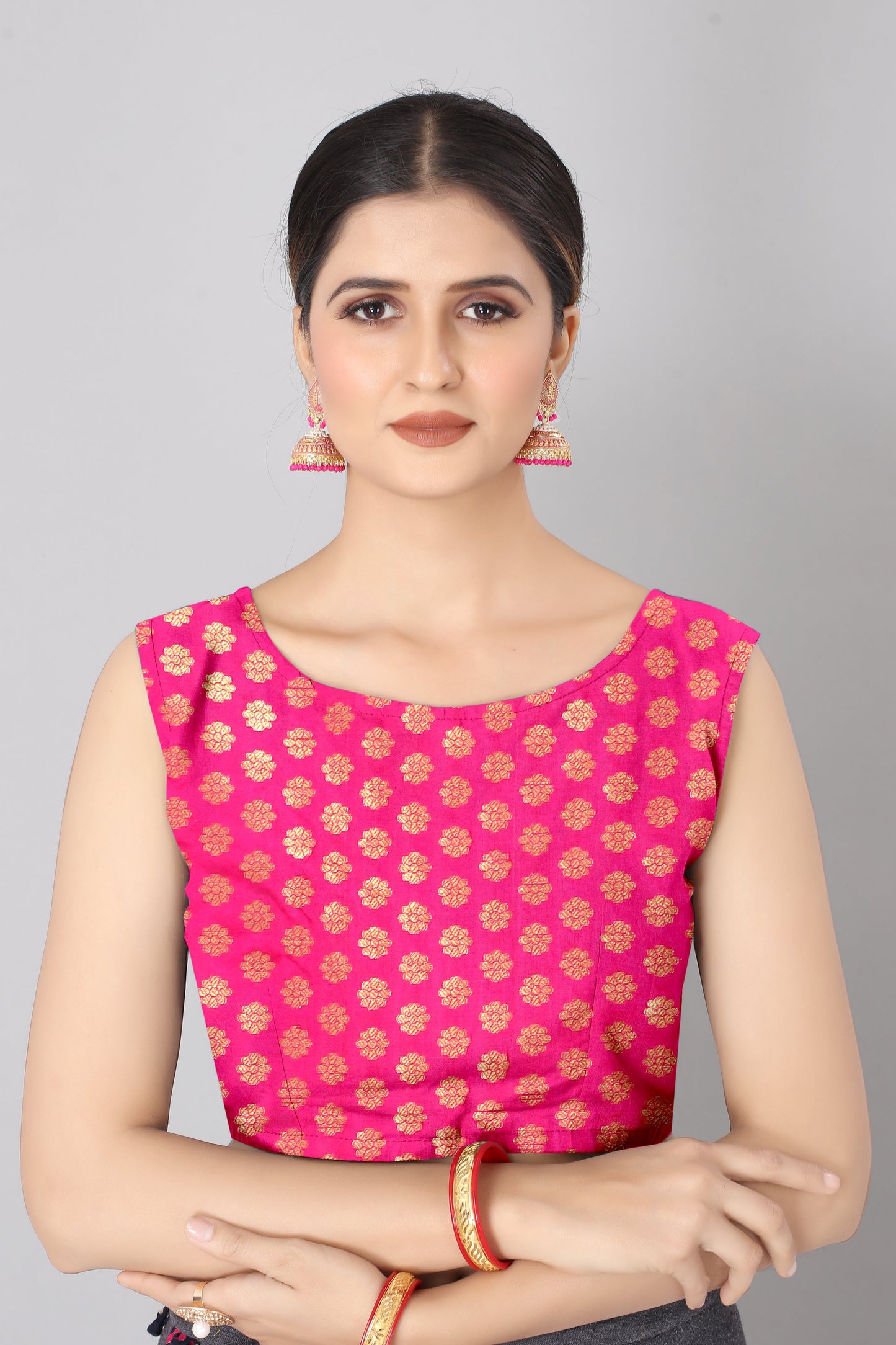 Women Heavy Border Checks Weaving Work Saree With Rich Pallu